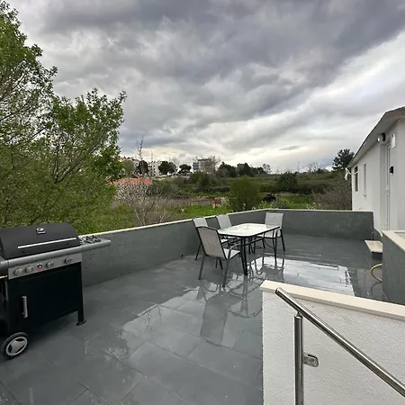 Little Dream Apartment Split